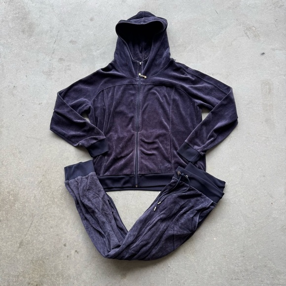 Juicy Couture Other - Y2K Juicy Couture Velour tracksuit